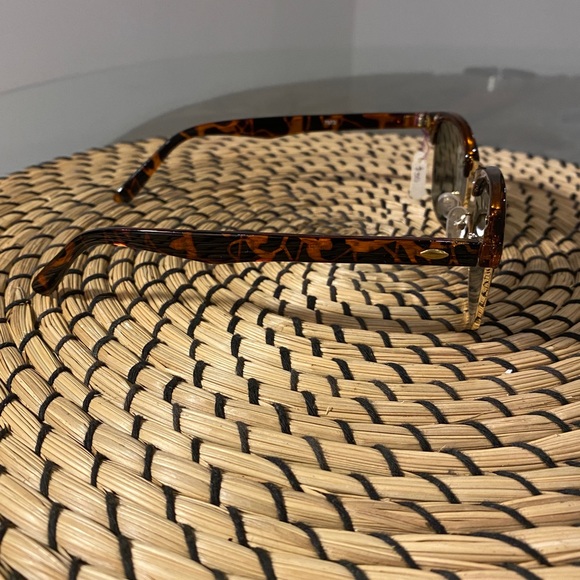 Club Master Sunglasses (RayBan Style) - Picture 4 of 5